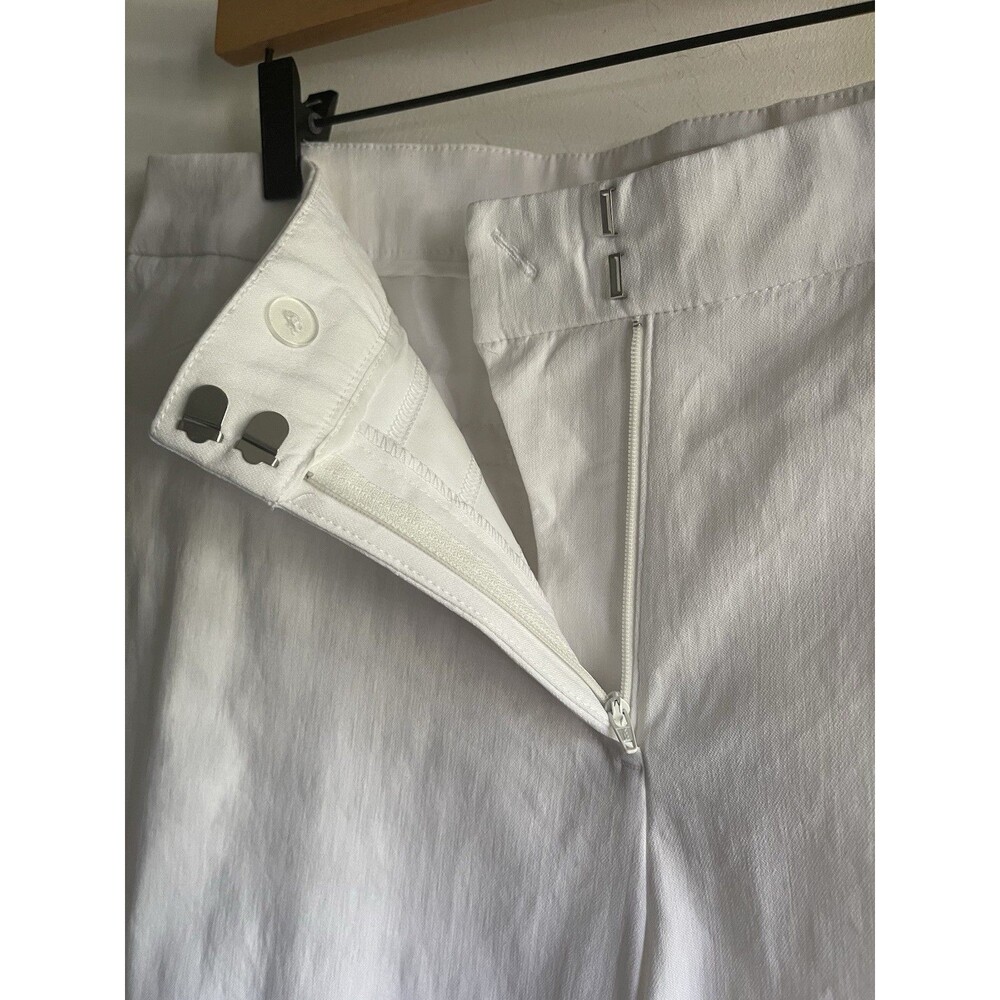 NWT Chicos So Slimming White Stretch 13” Bermuda Shorts Size 3/XL/US 16 Pockets - Picture 8 of 12